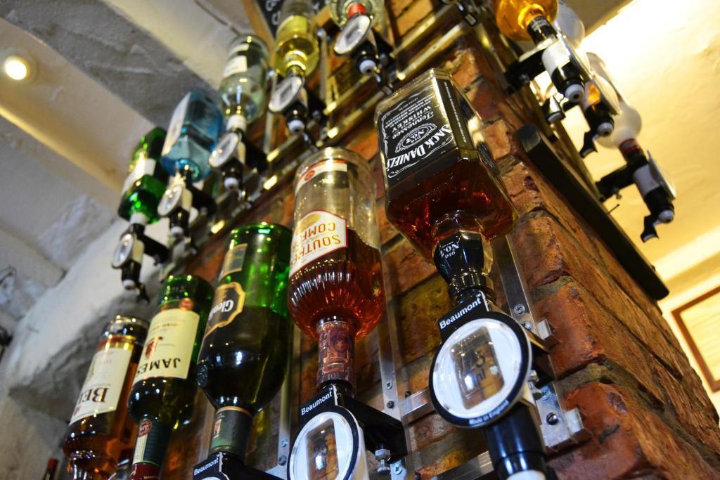 Angel Inn Misson 외부 사진